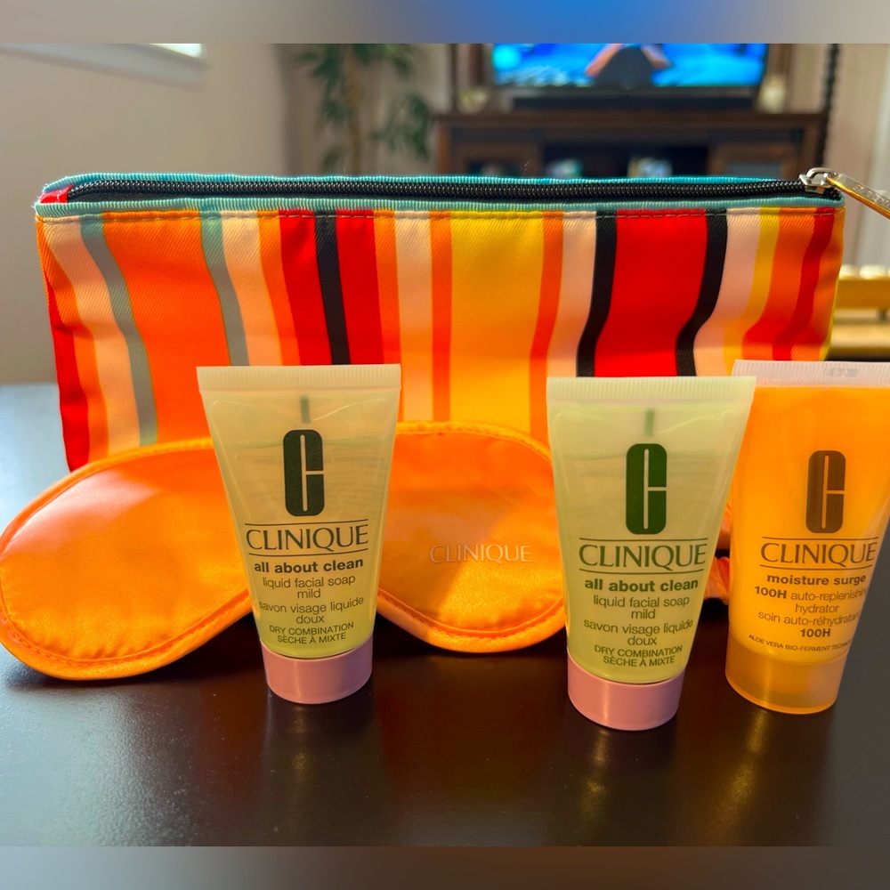 NEW Clinique Gift Set